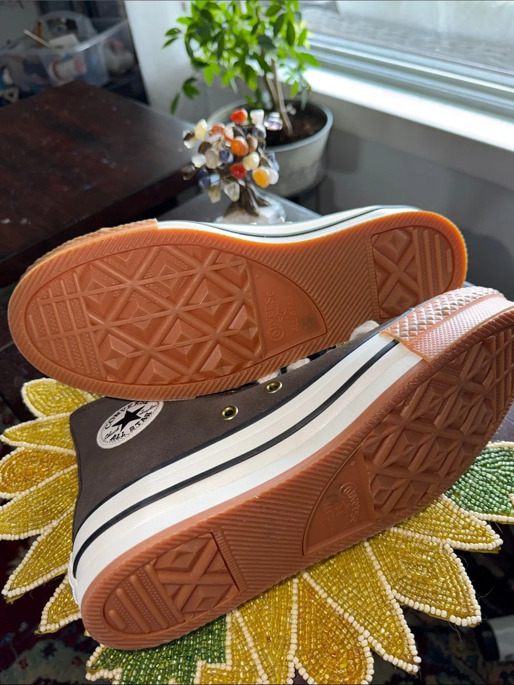 Converse Chuck Taylor Brown Suede High Top Sneakers 5Y Women’s 7 NWT